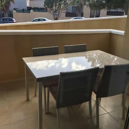 Sandra Perla * 厄尔梅达诺